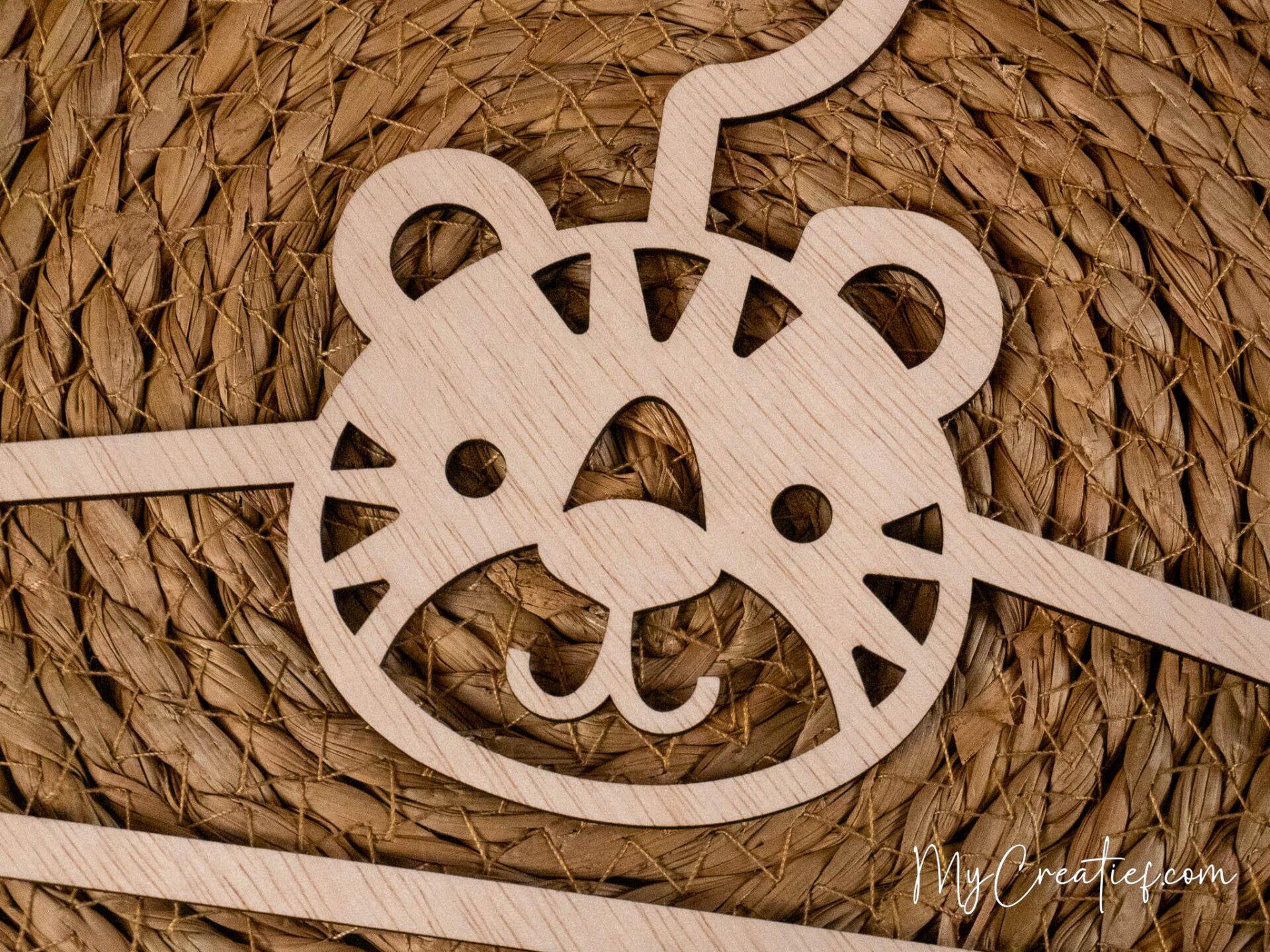 Tijger, Houten babykledinghanger - Afbeelding 2