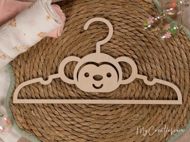 Aap, Houten babykledinghanger
