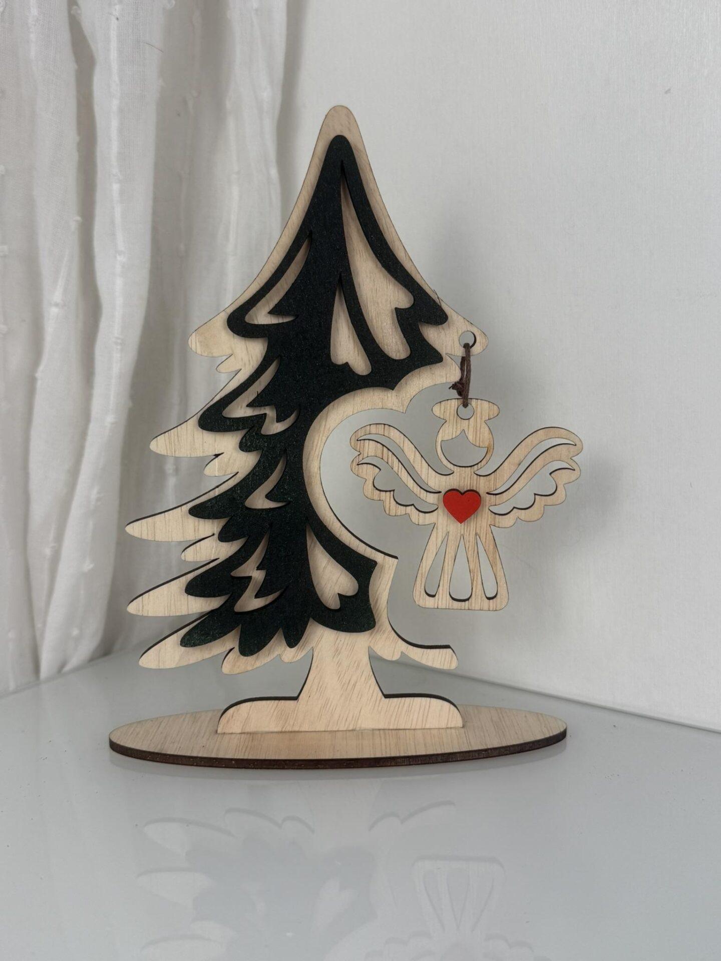 Houten kerstboompje met ster, minimalistisch gepersonaliseerd kerstcadeau van FSC-hout